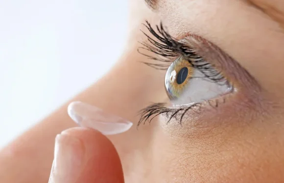How Therapeutic Contact Lenses Are Expanding Modern Eye Care